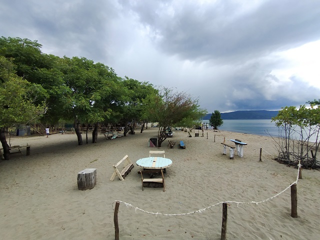 Nanga Banda Beach
